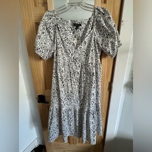 XL INC Floral Spring dress
